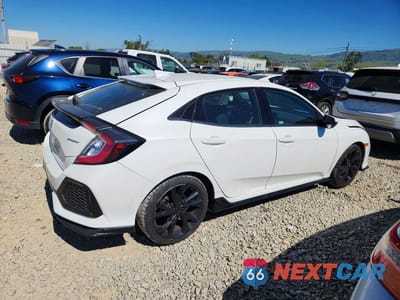 Trzecie zdjęcie samochodu z tyłu: 2017 HONDA CIVIC SPORT VIN:SHHFK7H4XHU422695 - miniatura