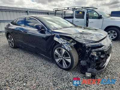 Czwarte zdjęcie samochodu z boku: 2025 AUDI A6 E-TRON PRESTIGE 60 VIN:WAU3DAGHXSA018647 - miniatura