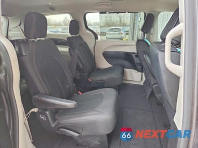 Zdjęcie 11 z 13 samochodu: 2019 CHRYSLER PACIFICA TOURING PLUS VIN:2C4RC1FG7KR541239 - miniatura