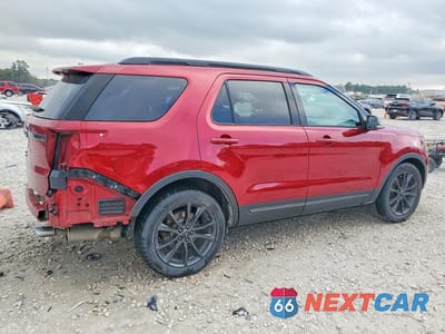 Trzecie zdjęcie samochodu z tyłu: 2018 FORD EXPLORER XLT VIN:1FM5K7D80JGA79795 - miniatura