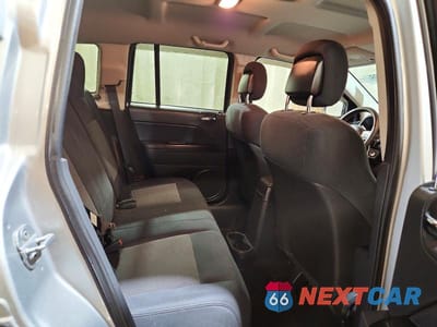 Zdjęcie 11 z 12 samochodu: 2011 JEEP COMPASS SPORT VIN:1J4NF1FB5BD244736 - miniatura