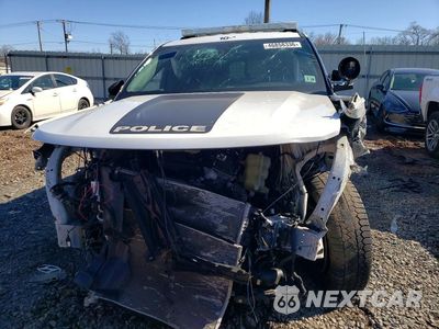 Piąte zdjęcie samochodu w środku: 2022 FORD EXPLORER POLICE INTERCEPTOR VIN:1FM5K8ABXNGB59777 - miniatura