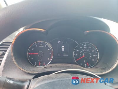 Zdjęcie 9 z 11 samochodu: 2017 KIA FORTE LX VIN:3KPFL4A78HE065914 - miniatura