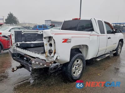 Trzecie zdjęcie samochodu z tyłu: 2008 CHEVROLET SILVERADO K1500 VIN:2GCEK19J881277593 - miniatura