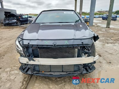 Piąte zdjęcie samochodu w środku: 2019 MERCEDES-BENZ CLA 250 4MATIC VIN:WDDSJ4GB3KN714317 - miniatura