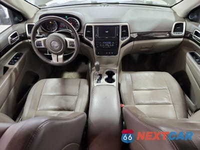 Zdjęcie 8 z 13 samochodu: 2013 JEEP GRAND CHEROKEE LAREDO VIN:1C4RJFAGXDC569056 - miniatura