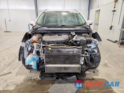 Piąte zdjęcie samochodu w środku: 2019 FORD ESCAPE TITANIUM VIN:1FMCU9J95KUA76002 - miniatura