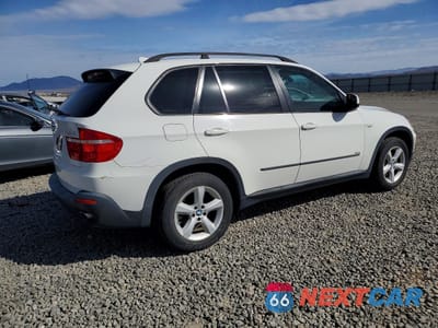 Trzecie zdjęcie samochodu z tyłu: 2008 BMW X5 3.0I VIN:5UXFE435X8L021988 - miniatura
