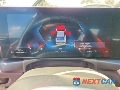 Zdjęcie 9 z 12 samochodu: 2024 BMW 330I VIN:3MW69FF06R8E61116 - miniatura
