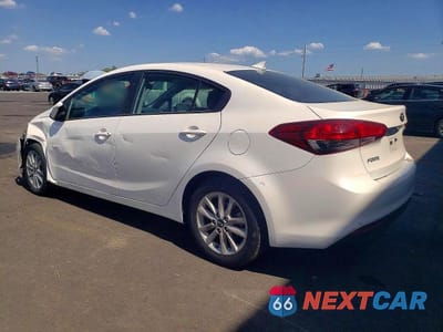 Drugie zdjęcie samochodu z przodu: 2017 KIA FORTE LX VIN:3KPFL4A78HE065914 - miniatura