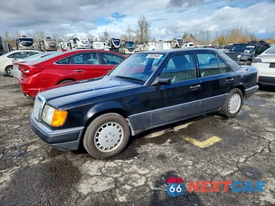 1993 MERCEDES-BENZ 300 E 2.8 WDBEA28E4PB858079 - główne zdjęcie licytacji z USA - miniatura