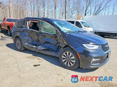 Czwarte zdjęcie samochodu z boku: 2023 CHRYSLER PACIFICA HYBRID TOURING L VIN:2C4RC1L72PR632222 - miniatura