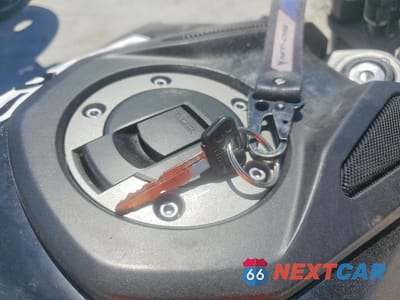 Zdjęcie 8 z 9 samochodu: 2025 YAMAHA MT09 VIN:JYARN94E8SA002607 - miniatura
