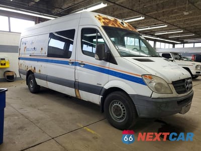 Czwarte zdjęcie samochodu z boku: 2012 MERCEDES-BENZ SPRINTER 2500 VIN:WD4PE8CC7C5645276 - miniatura