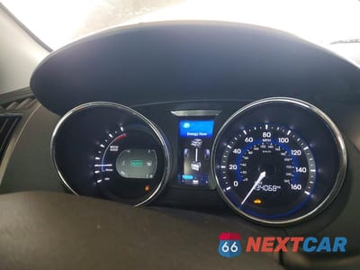 Zdjęcie 9 z 11 samochodu: 2012 HYUNDAI SONATA HYBRID BASE VIN:KMHEC4A41CA041639 - miniatura