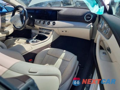 Zdjęcie 8 z 13 samochodu: 2019 MERCEDES-BENZ E 450 VIN:WDD1J6HB5KF089659 - miniatura