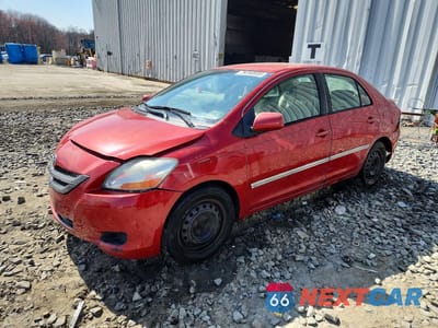 2007 TOYOTA YARIS BASE JTDBT923471009266 - główne zdjęcie licytacji z USA - miniatura