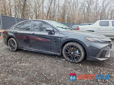 Czwarte zdjęcie samochodu z boku: 2025 TOYOTA CAMRY SE VIN:4T1DAACK6SU029785 - miniatura