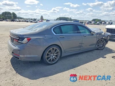 Trzecie zdjęcie samochodu z tyłu: 2020 BMW 740 I VIN:WBA7T2C0XLCD75734 - miniatura