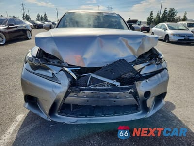 Piąte zdjęcie samochodu w środku: 2016 LEXUS IS 200T BASE VIN:JTHBA1D28G5006423 - miniatura