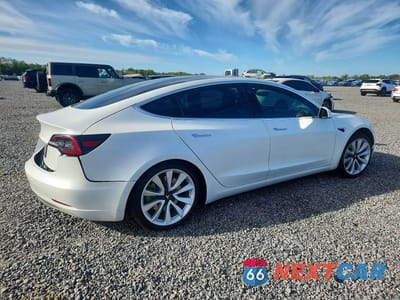 Trzecie zdjęcie samochodu z tyłu: 2020 TESLA MODEL 3 VIN:5YJ3E1EA5LF783893 - miniatura