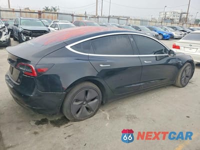 Trzecie zdjęcie samochodu z tyłu: 2018 TESLA MODEL 3 VIN:5YJ3E1EA5JF171853 - miniatura