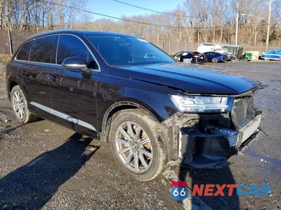 Czwarte zdjęcie samochodu z boku: 2019 AUDI Q7 PRESTIGE VIN:WA1VAAF76KD005464 - miniatura