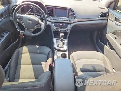 Zdjęcie 8 z 12 samochodu: 2017 HYUNDAI ELANTRA VALUE EDITION VIN:5NPD84LF3HH118365 - miniatura