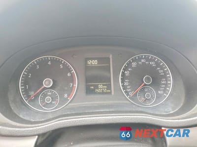 Zdjęcie 9 z 12 samochodu: 2014 VOLKSWAGEN PASSAT S VIN:1VWAT7A32EC070700 - miniatura