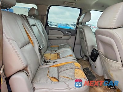 Zdjęcie 11 z 12 samochodu: 2007 GMC YUKON XL C1500 VIN:1GKFC16J37J220376 - miniatura