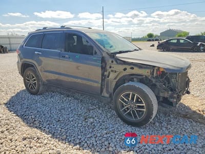 Czwarte zdjęcie samochodu z boku: 2020 JEEP GRAND CHEROKEE LIMITED VIN:1C4RJEBG4LC268547 - miniatura