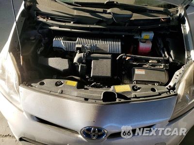 Zdjęcie 11 z 11 samochodu: 2013 TOYOTA PRIUS TWO VIN:JTDKN3DU2D0351345 - miniatura