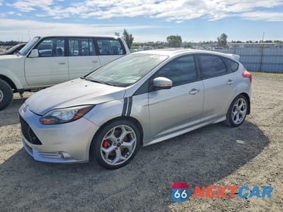 2013 FORD FOCUS ST 1FADP3L98DL325191 - główne zdjęcie licytacji z USA - miniatura