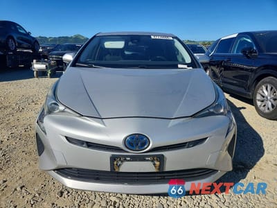 Piąte zdjęcie samochodu w środku: 2018 TOYOTA PRIUS TWO VIN:JTDKBRFU8J3593561 - miniatura