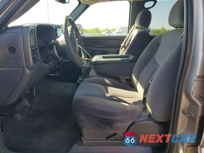 Zdjęcie 7 z 12 samochodu: 2005 GMC NEW SIERRA C1500 VIN:2GTEC13T851154766 - miniatura