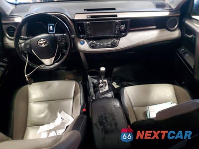 Zdjęcie 8 z 13 samochodu: 2016 TOYOTA RAV4 HYBRID LIMITED VIN:JTMDJREV8GD017882 - miniatura