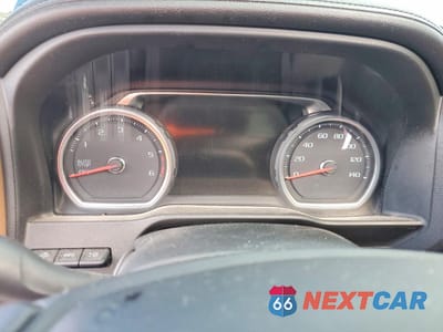 Zdjęcie 9 z 12 samochodu: 2021 CHEVROLET SILVERADO K1500 HIGH COUNTRY VIN:1GCUYHET5MZ273559 - miniatura