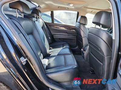 Zdjęcie 10 z 12 samochodu: 2012 BMW 750 XI VIN:WBAKC6C5XCC396304 - miniatura