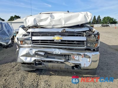 Piąte zdjęcie samochodu w środku: 2017 CHEV SILVERADO C1500 HEAVY DUTY VIN:1GC0CUEG0HZ330409 - miniatura