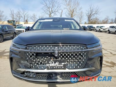 Piąte zdjęcie samochodu w środku: 2025 LINCOLN NAUTILUS RESERVE VIN:5LMPJ8KA7SJ921458 - miniatura