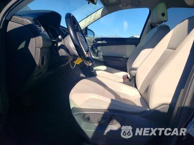 Zdjęcie 7 z 14 samochodu: 2018 VOLKSWAGEN TIGUAN SE VIN:3VV3B7AX8JM220045 - miniatura