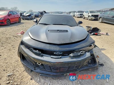 Piąte zdjęcie samochodu w środku: 2022 CHEVROLET CAMARO LT1 VIN:1G1FE1R79N0101927 - miniatura