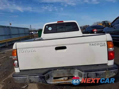 Zdjęcie 6 z 11 samochodu: 2004 TOYOTA TACOMA BASE VIN:5TEVL52N64Z349060 - miniatura