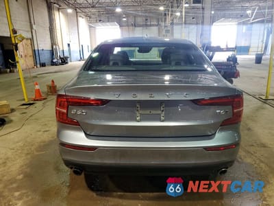 Zdjęcie 6 z 11 samochodu: 2020 VOLVO S60 T6 MOMENTUM VIN:7JRA22TK5LG043060 - miniatura