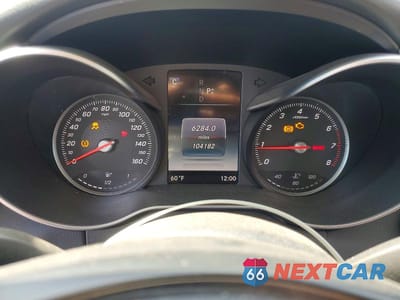 Zdjęcie 9 z 11 samochodu: 2016 MERCEDES-BENZ C 300 4MATIC VIN:55SWF4KB4GU138052 - miniatura