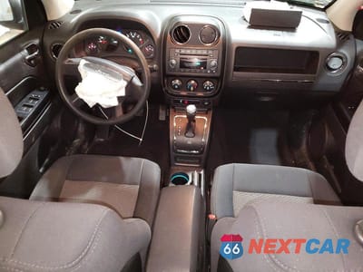 Zdjęcie 8 z 12 samochodu: 2010 JEEP COMPASS VIN:1J4NF4FB9AD601674 - miniatura