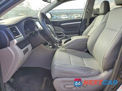 Zdjęcie 7 z 13 samochodu: 2016 TOYOTA HIGHLANDER LE PLUS VIN:5TDBKRFH8GS329721 - miniatura