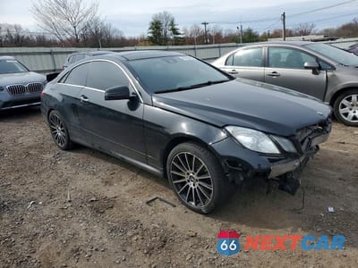 Czwarte zdjęcie samochodu z boku: 2010 MERCEDES-BENZ E 550 VIN:WDDKJ7CB3AF036328 - miniatura