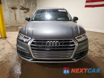 Piąte zdjęcie samochodu w środku: 2018 AUDI Q5 PREMIUM PLUS VIN:WA1BNAFY2J2229342 - miniatura