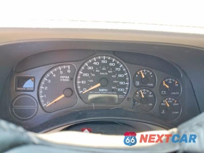 Zdjęcie 9 z 12 samochodu: 2002 CHEVROLET SUBURBAN K1500 VIN:1GNFK16T12J187345 - miniatura